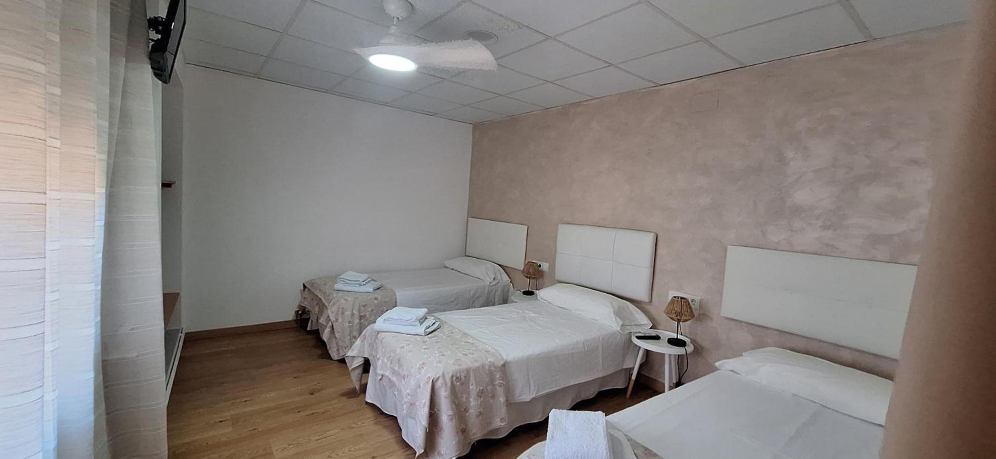 Fonda Toldra Hotel Ulldemolins Ngoại thất bức ảnh