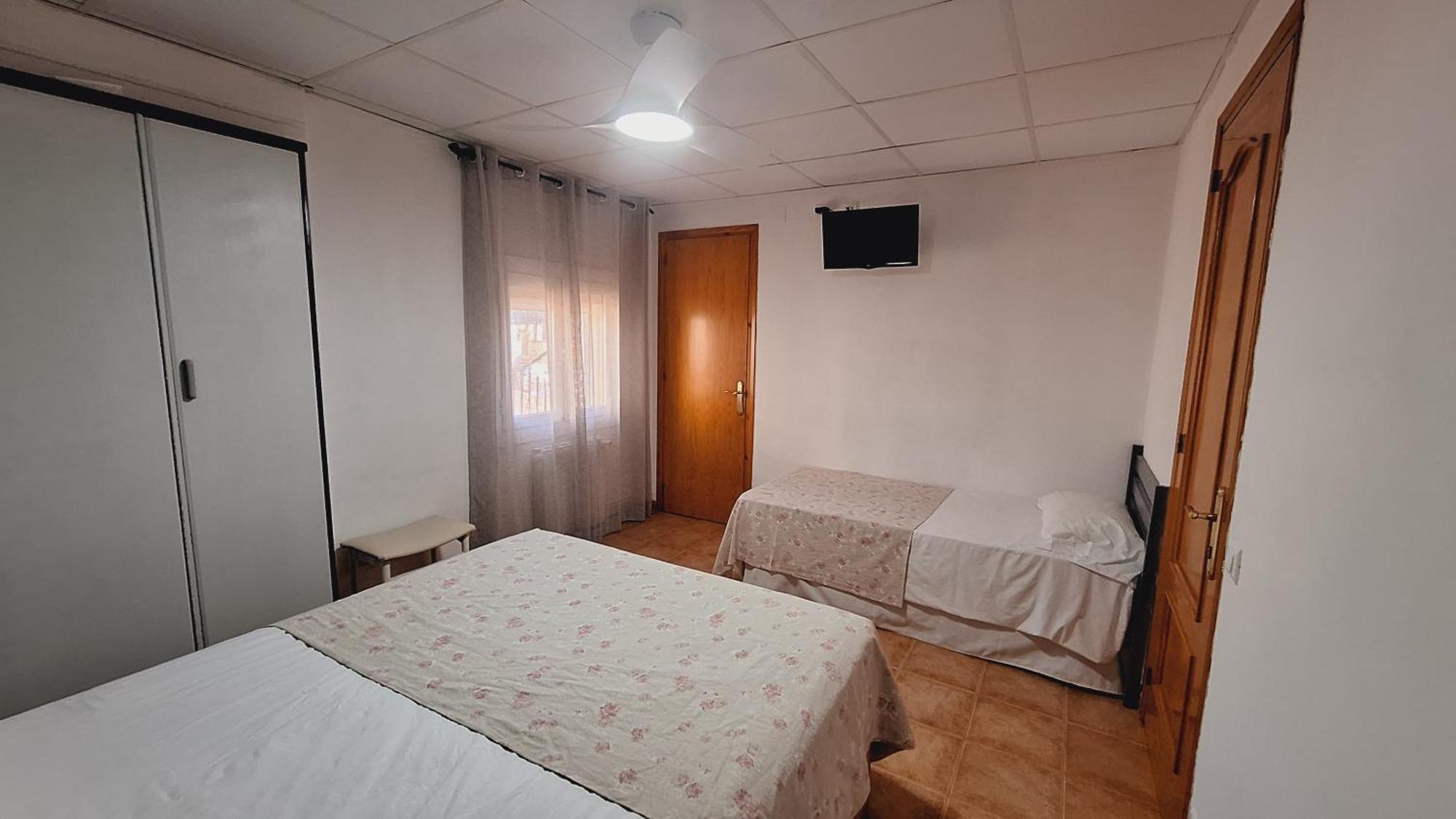 Fonda Toldra Hotel Ulldemolins Ngoại thất bức ảnh